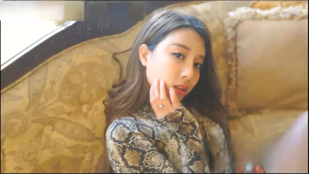 果哥出品,秀人网女神级美女筱惠放浪诱惑《舞动的青春》